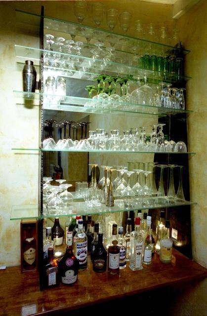 Mobilier sur mesure design pour bar à Aix en Provence